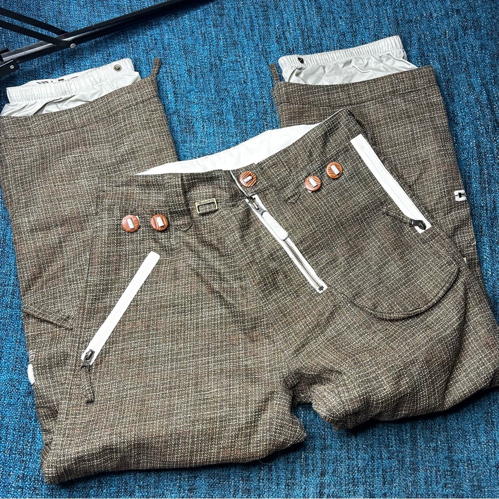 Capp3l Brown Tweed Snowboard Pants with Wood Buttons Strata HD 11 Waterproof